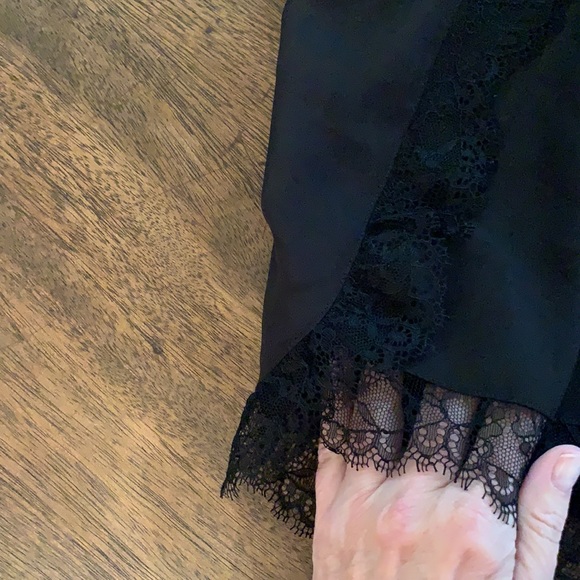 BCBG lace trimmed shorts - Picture 6 of 6